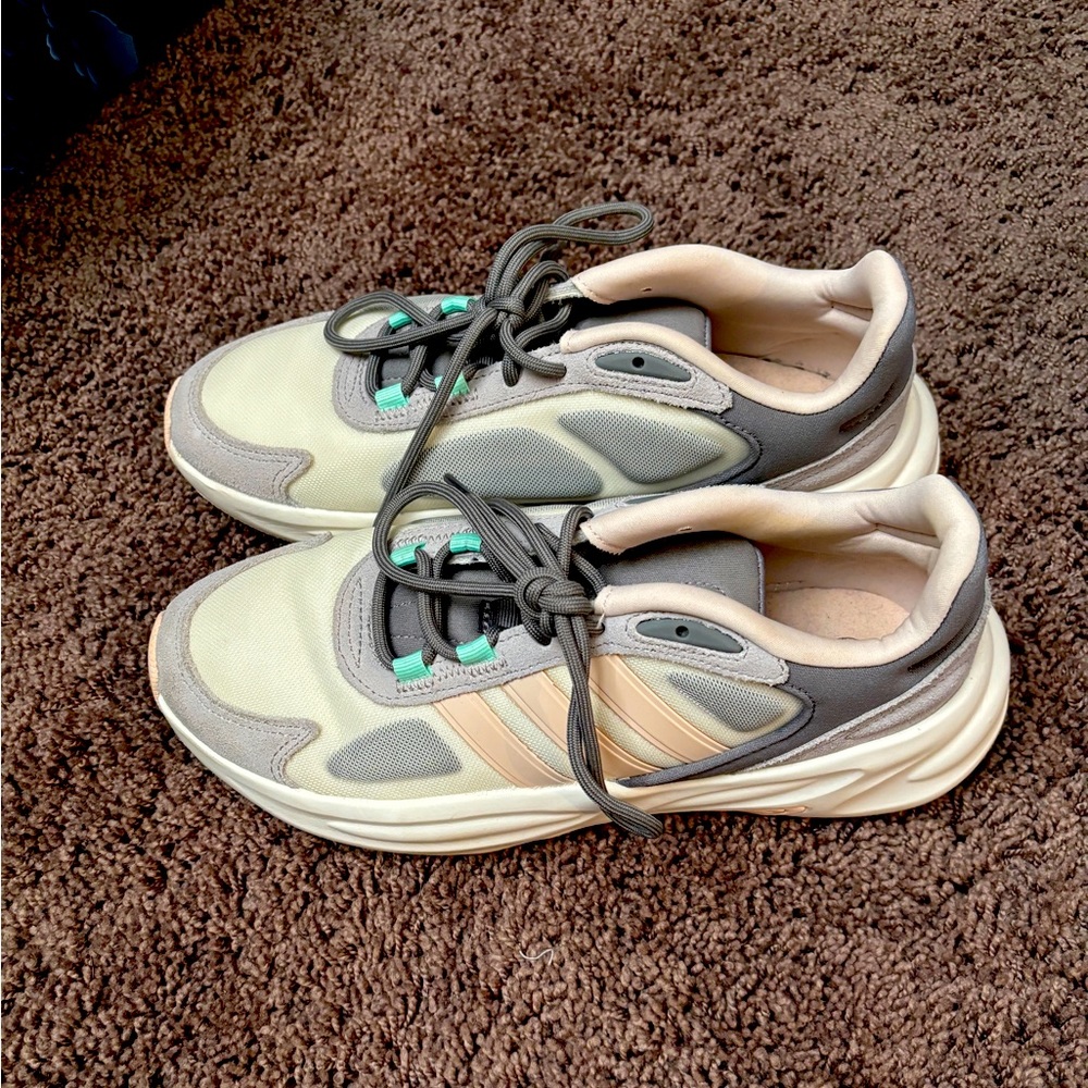 ADIDAS Ozelle runners